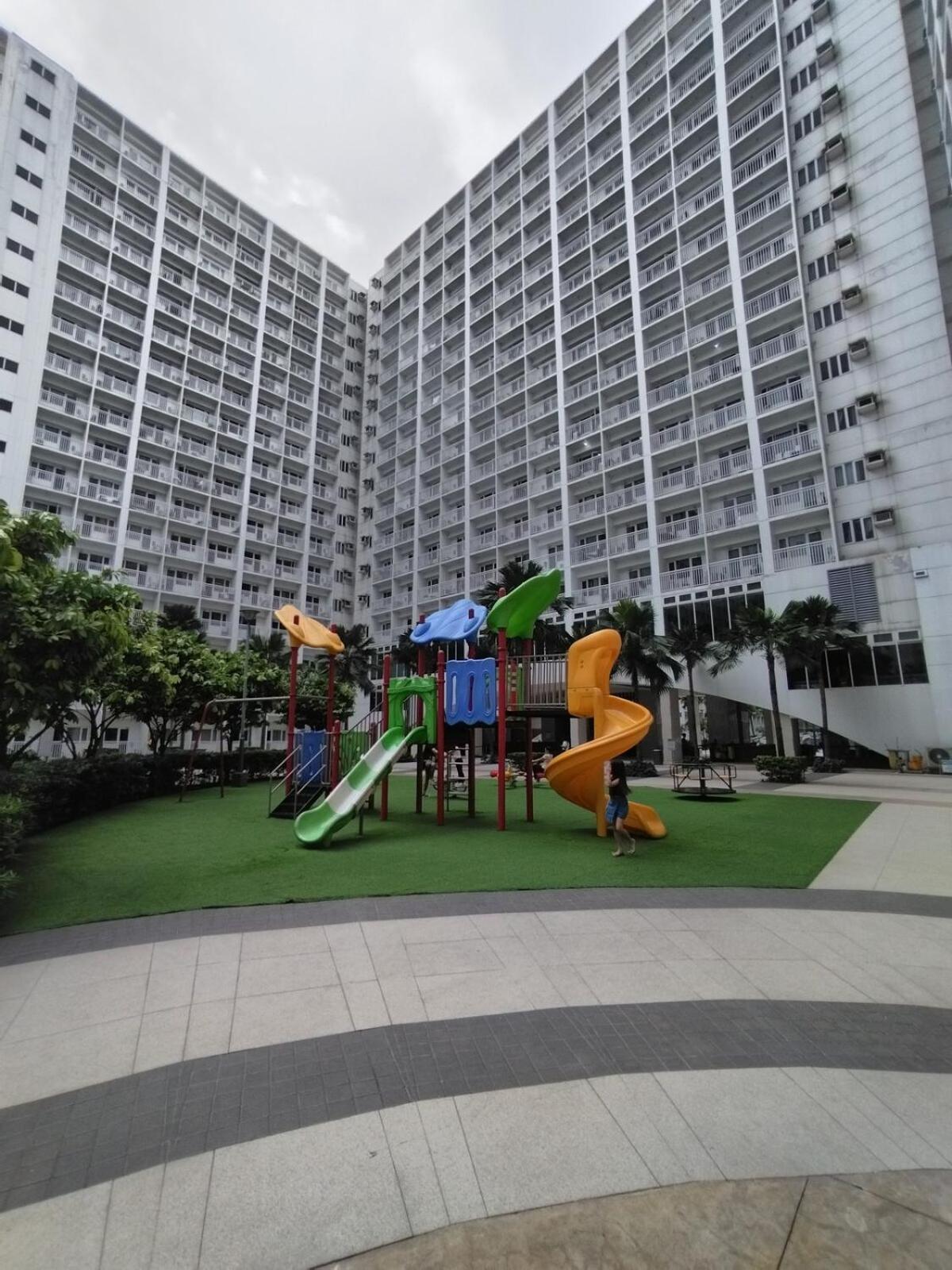 Shore 1 Residences 2bedrooms-near Moa Apartment